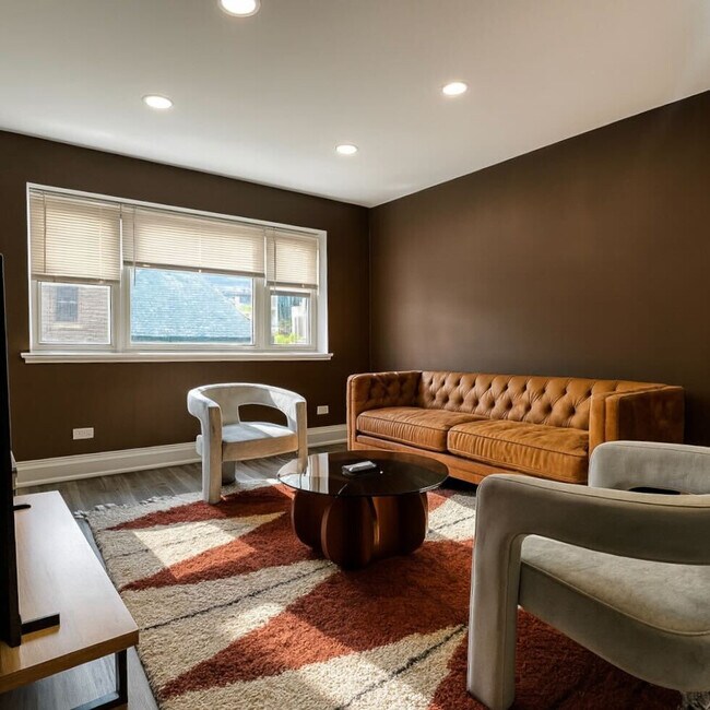 Foto del edificio - 3161 N Cambridge Ave