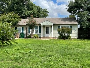 Building Photo - 2102 W Concho Ave