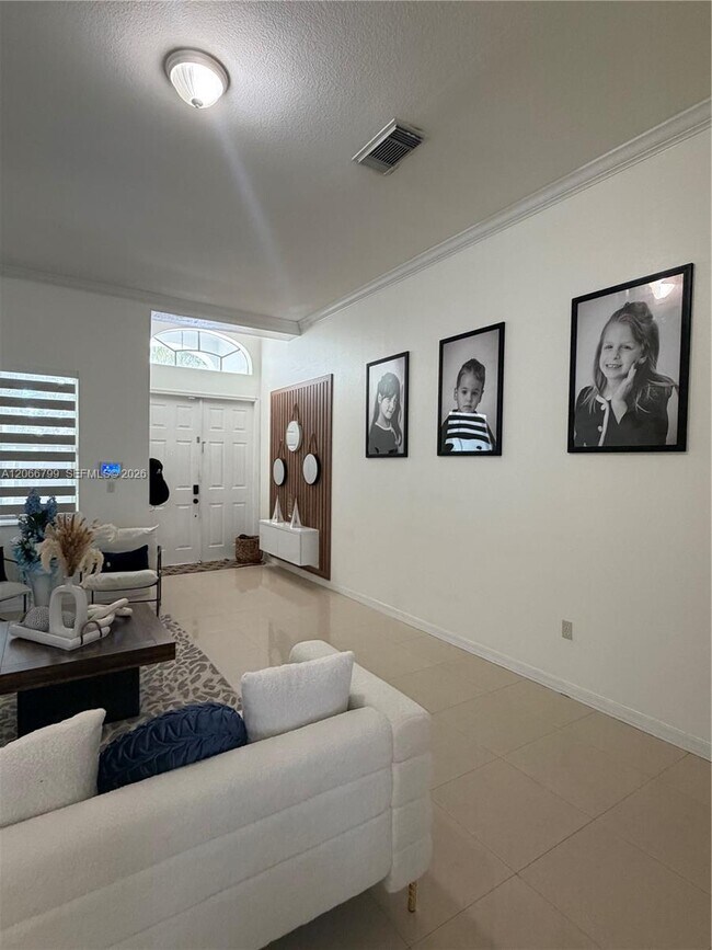 Foto del edificio - 8208 SW 166th Pl