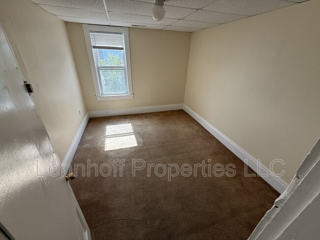 Building Photo - 82 Gershom Ave