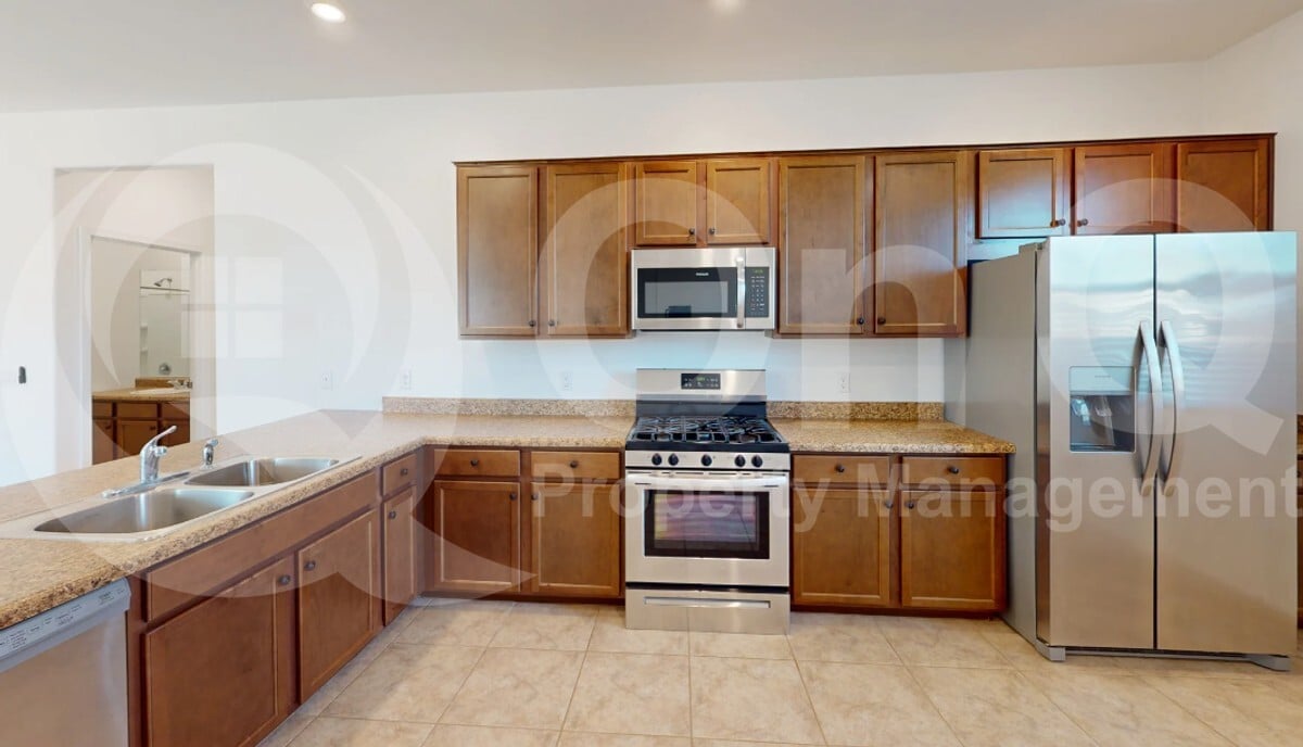 Primary Photo - 6301 S Crescent Peak Dr