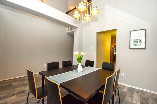 Building Photo - 11007 Shumard Oak Ct