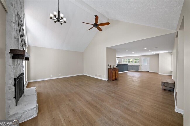 Foto del edificio - 103 Farmington Dr