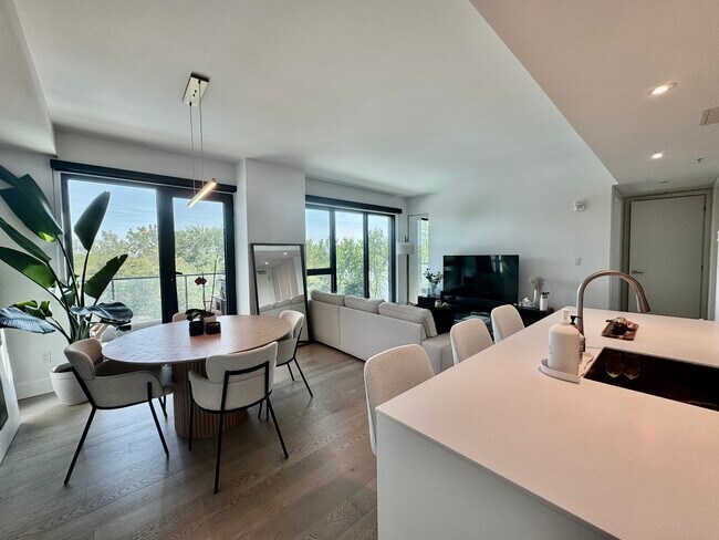 Photo du bâtiment - 900 Rue André Prévost