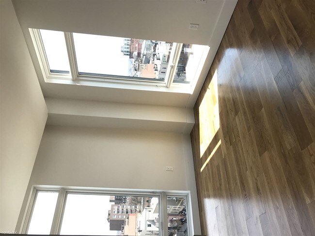 Building Photo - 3 br, 1 bath  - 249 Ainslie St 3B