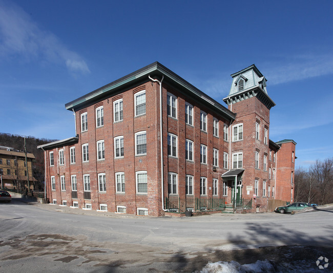 Gilbert Clock Apartments