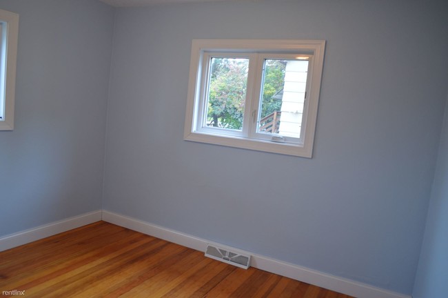 Foto del edificio - 2 br, 1 bath House - 1206 3rd Ave NW