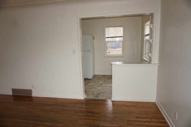 Building Photo - 1280 Macon St