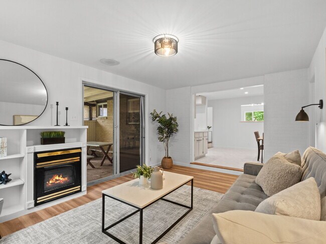 Building Photo - 745 38th St