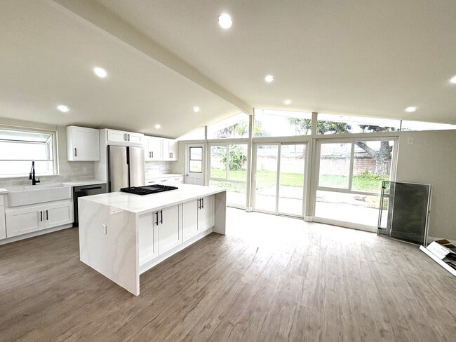 Foto del edificio - 10171 Aldgate Avenue