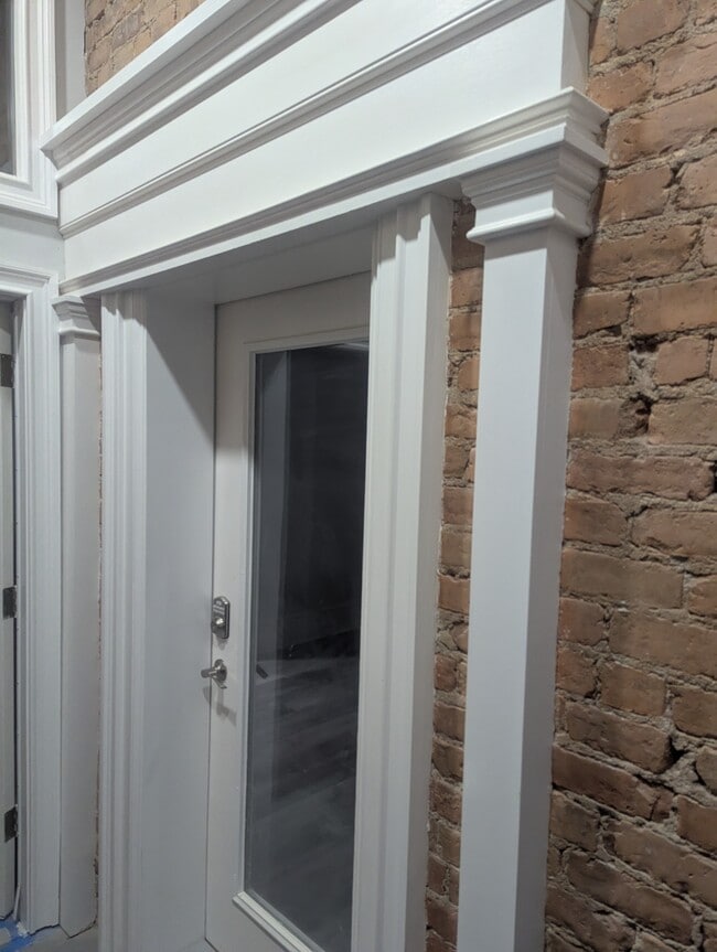 Entry - 35 Clinton Ave