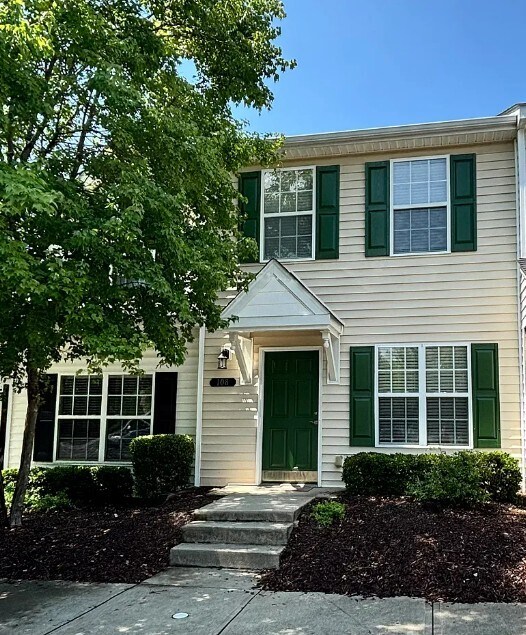 Primary Photo - 108 Mangum Cir