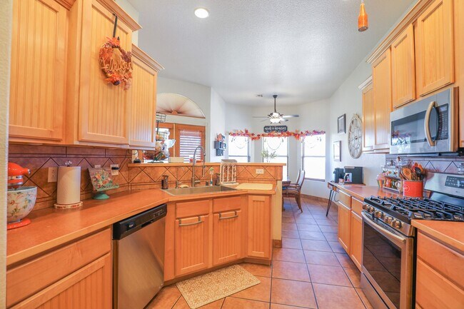 Foto del edificio - 3813 Driftwood Ave
