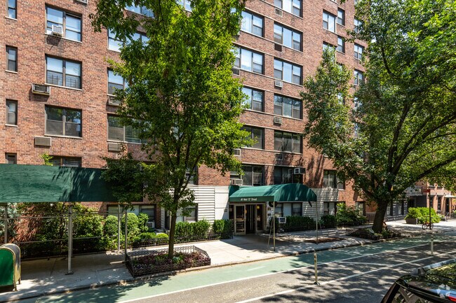 Building Photo - 49-57 W 12th St
