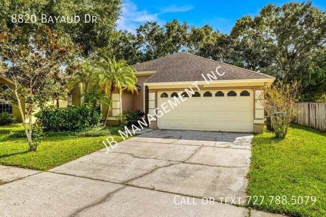 Building Photo - Stunning 3b/2b home- Available Now!!