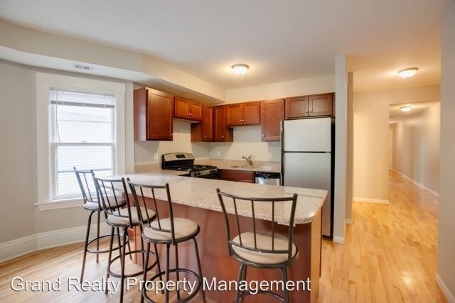 Foto principal - 1846 Laurel Ave