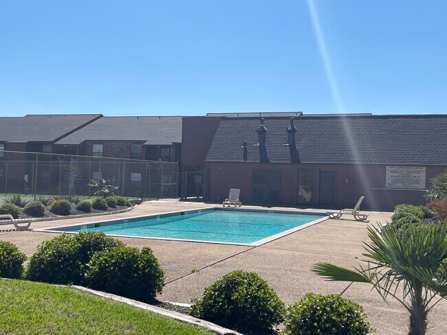 Foto del edificio - College Station - Internet & Cable include...