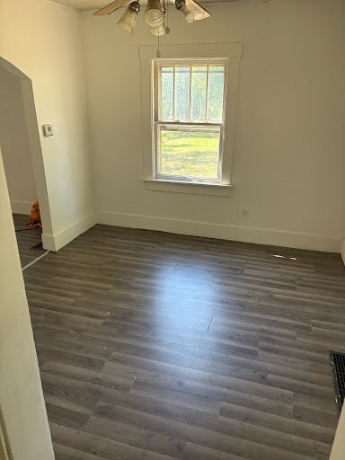 Foto del edificio - 830 E Rogers Ave