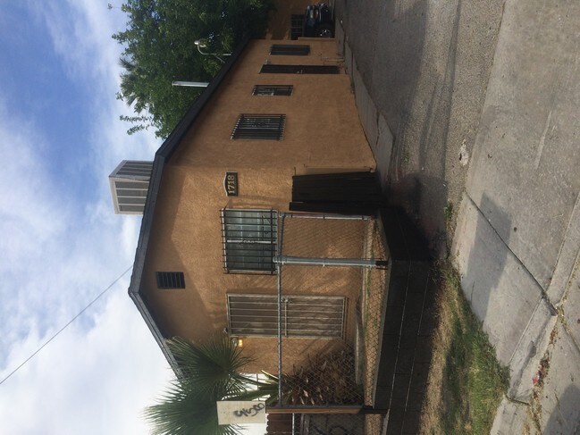 Front unit - 1718 Jefferson St