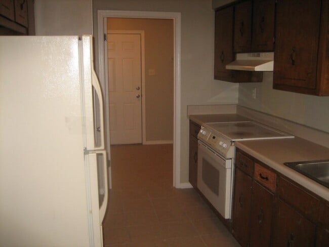 Building Photo - 1661 Gentilly Dr W