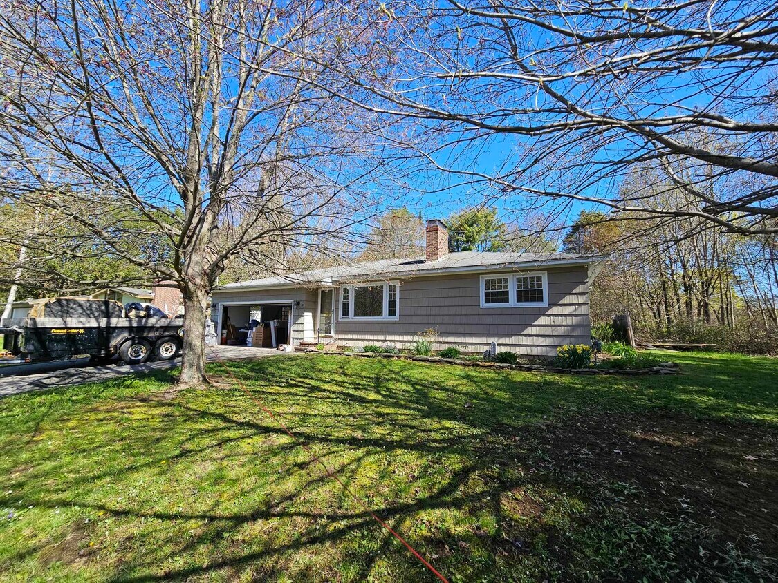 Primary Photo - 10 Richards Dr