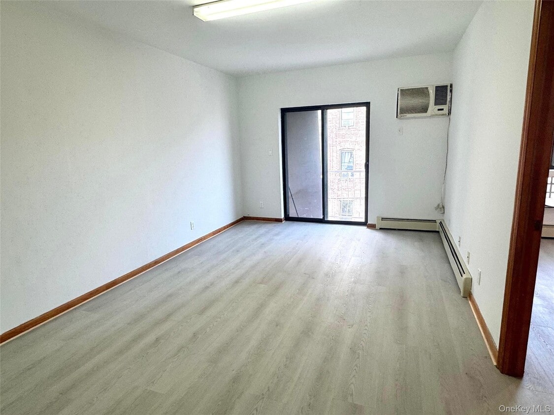 Foto del edificio - 104-19 43rd Ave