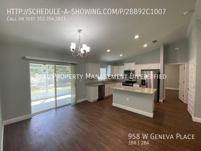 Building Photo - Citrus Springs 3 bedroom 2 bath 2 car gara...