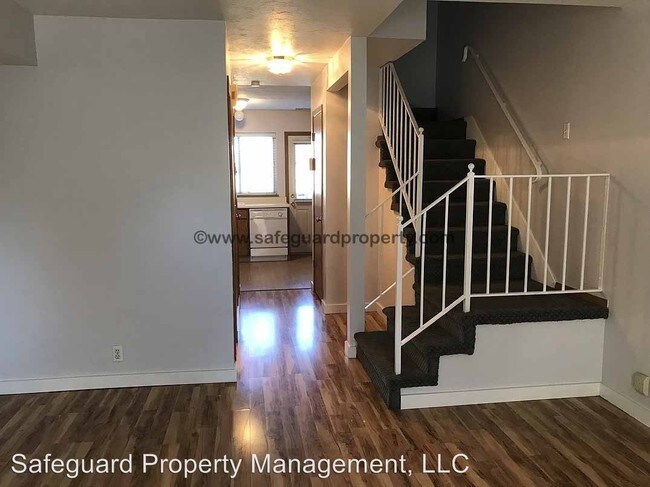 Building Photo - 1406 W Beacon Hill Cir