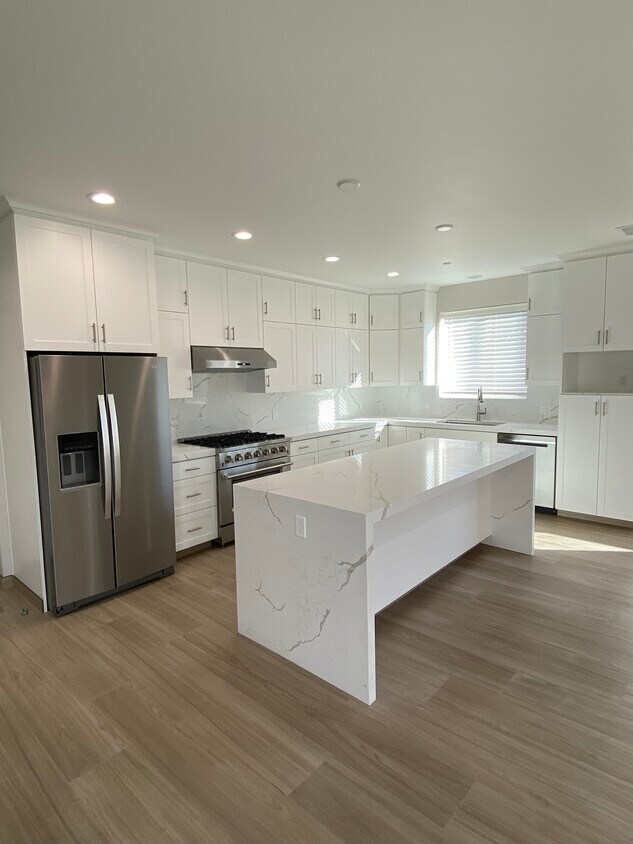 Foto principal - 3155 E San Juan Rd