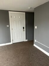 Building Photo - 19 Warwick St