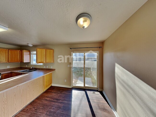 Foto del edificio - 173 Apple Ave