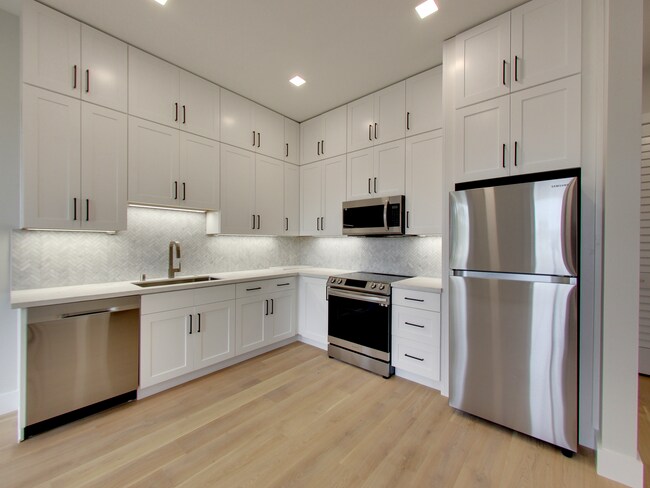 Building Photo - Experience a Life Well Lived. 1BD with Con...