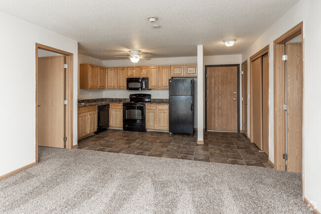 2BR, 2BA - 920 SF - Willow Bend