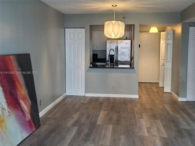 Foto del edificio - 546 SW 1st St