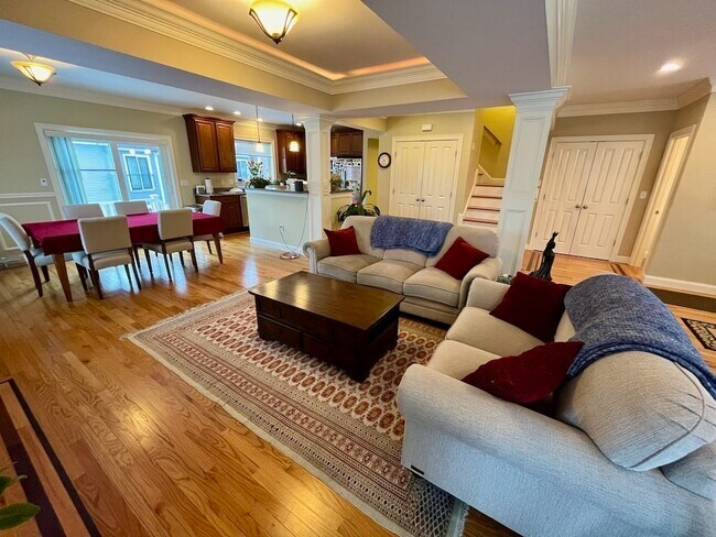 Foto del edificio - 122 Forest St