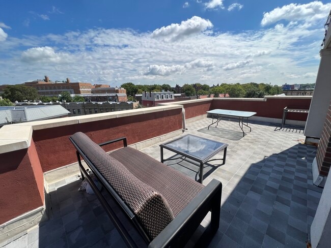 Foto del edificio - 4304 Newtown Rd
