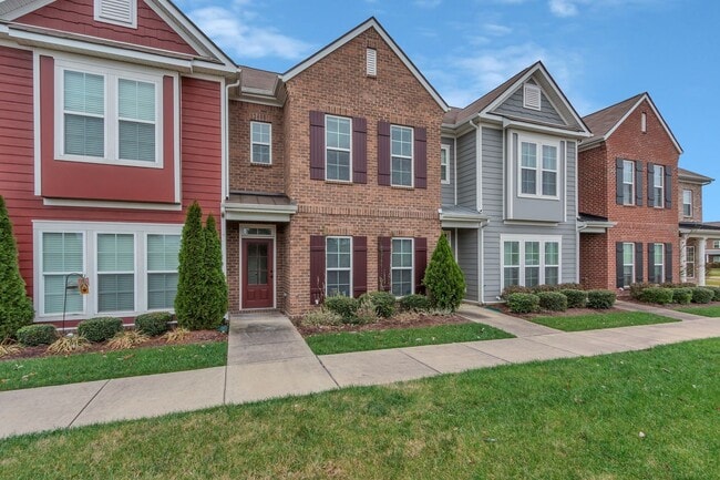 Building Photo - 305 Dursley Ln