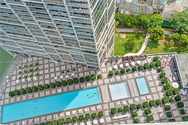 Foto del edificio - 475 Brickell Ave