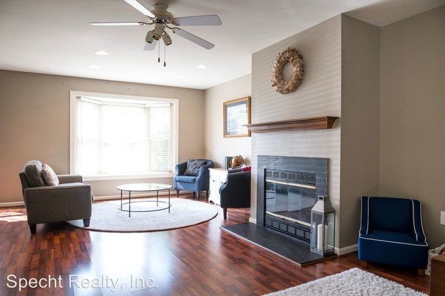 Building Photo - 3 br, 2 bath House - 1263 Maple Glen Circle