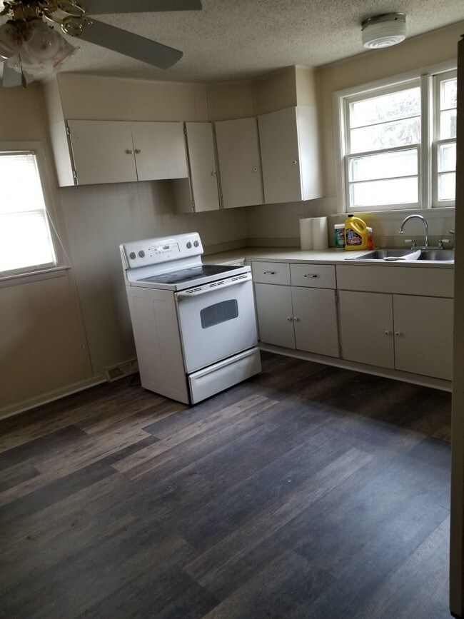 Foto del edificio - 2213 Jefferson St