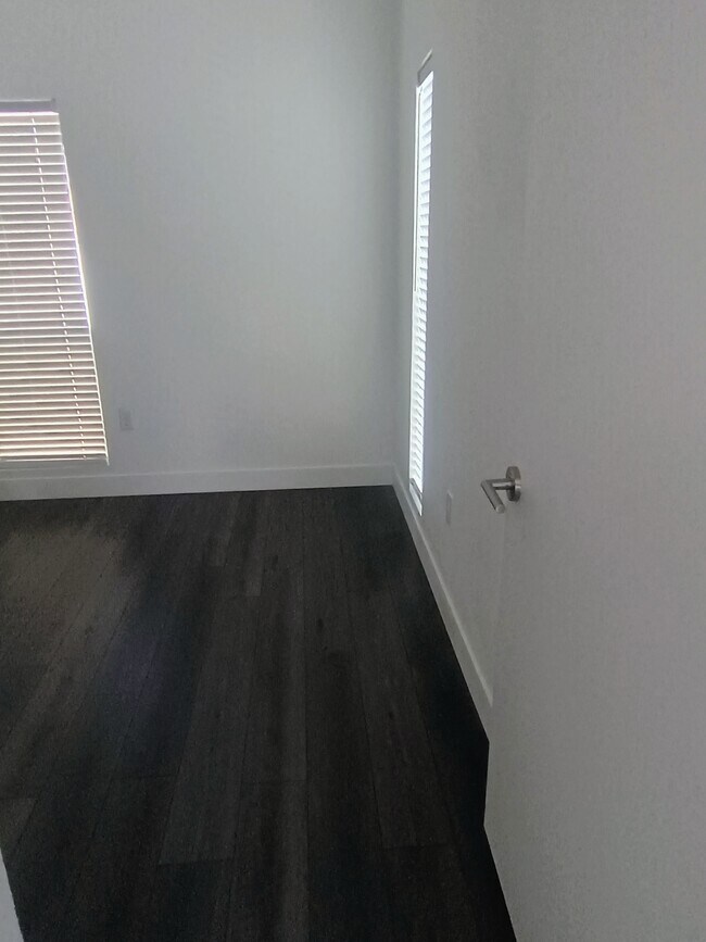 Foto del edificio - 3653 W 58th Pl