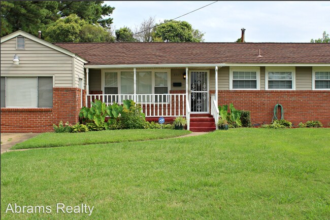 Building Photo - 4 br, 2 bath House - 5737 Roper Dr