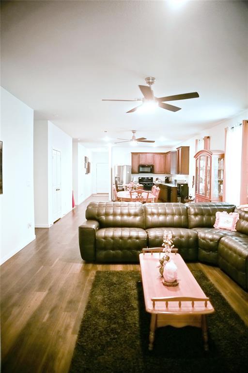 Foto del edificio - 103 Ashwood Glade Dr