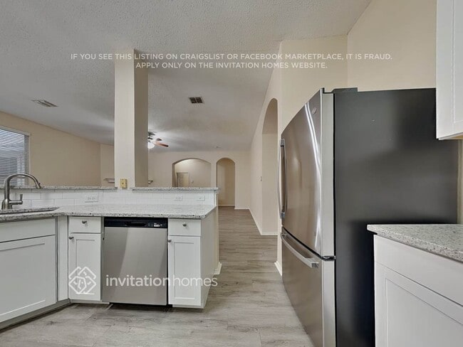 Building Photo - 2003 Walnut Hills Ln