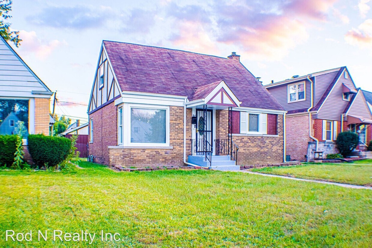 4 br, 1 bath House 21 165th st, House Rental in Calumet City, IL