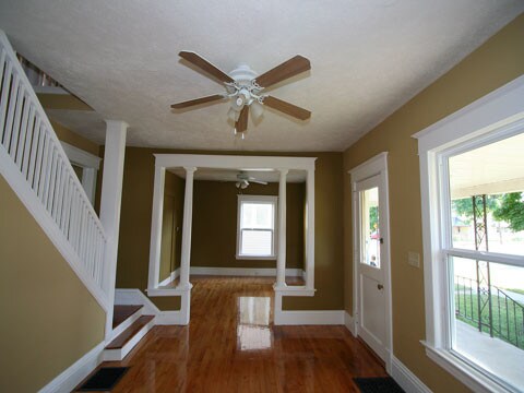 Foto del edificio - 206 Garfield Ave NW