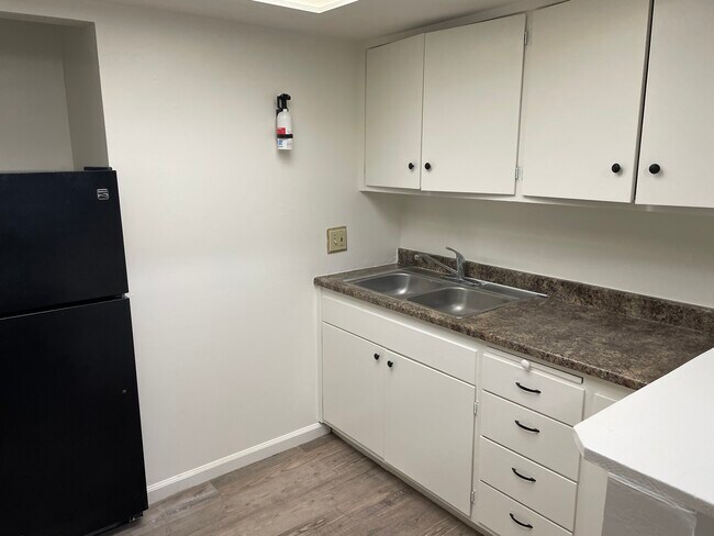 Foto del edificio - 65 Royale Ave