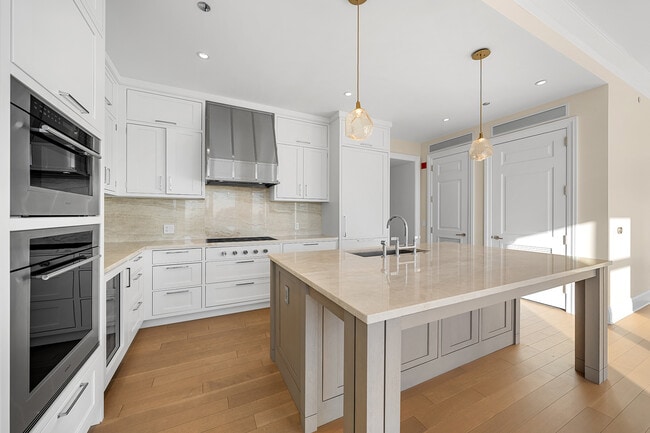 Building Photo - 451 E Grand Ave