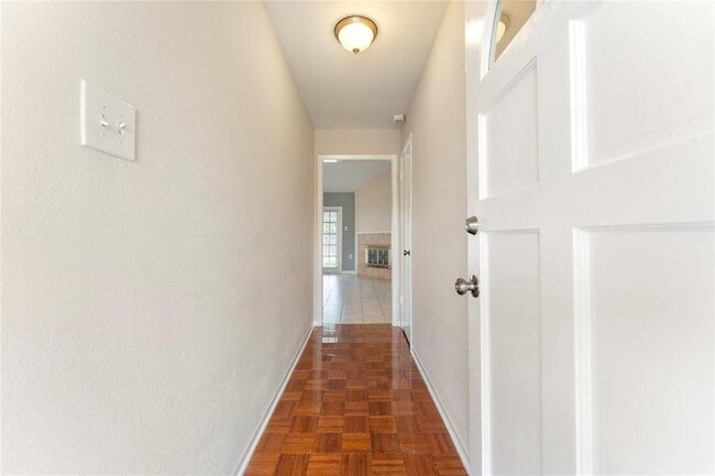Foto del edificio - 1322 Dorsetshire Dr