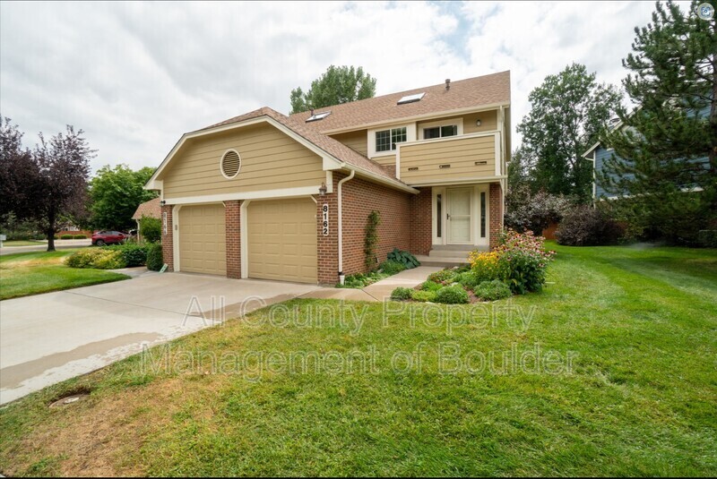 8162 Dry Creek Cir, Longmont, CO 80503 - Townhome Rentals in Longmont